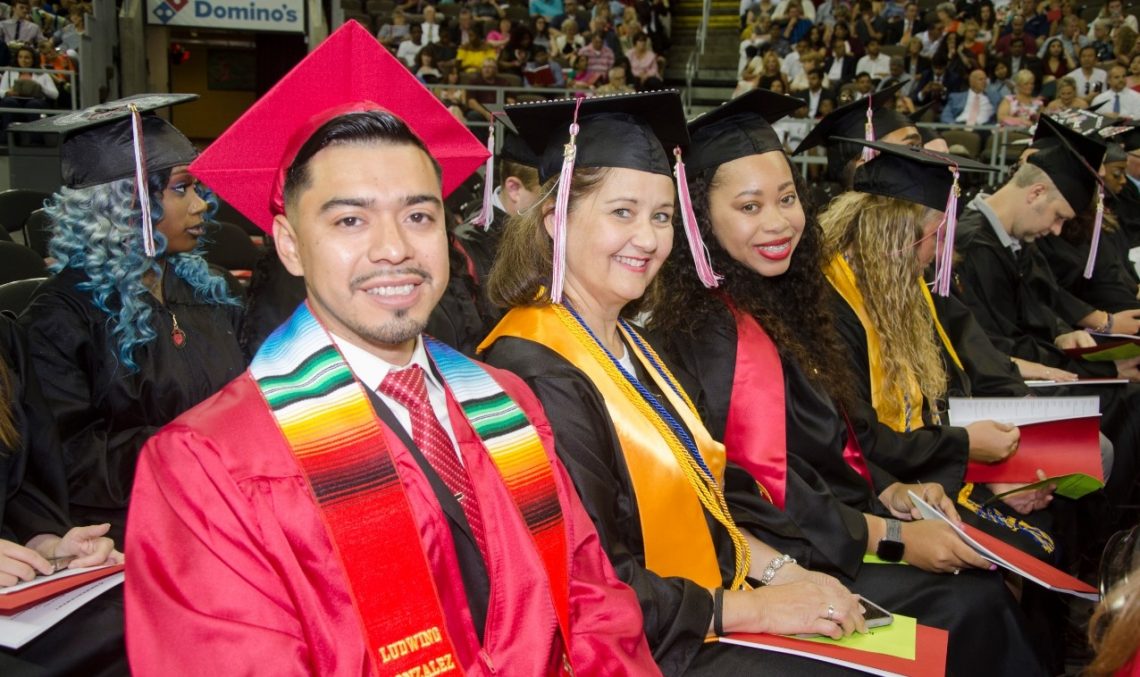 Scholarships for Hispanic Students - Hispanic Month